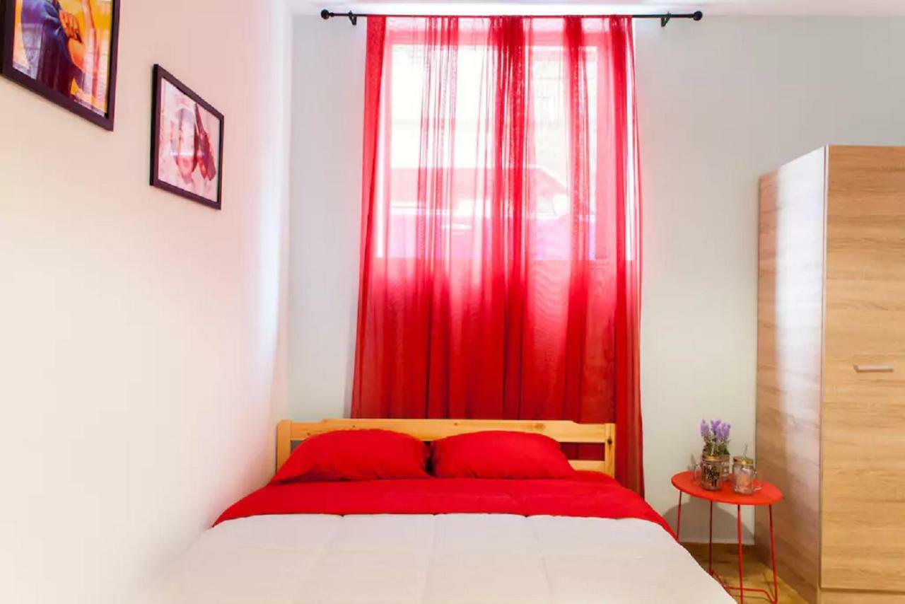 Studio For Couples Near Downtown Ираклион Экстерьер фото